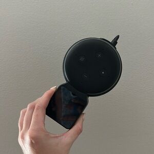 Amazon Echo Dot with Plug-in Wall Mounting